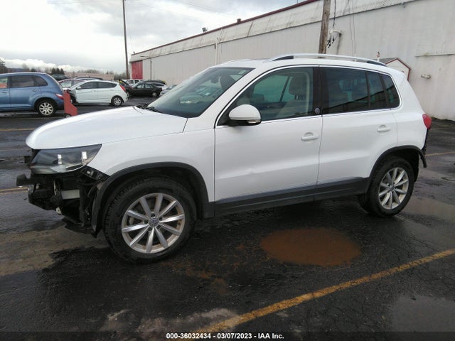 WVGSV7AX5HK011537 Volkswagen Tiguan Wolfsburg Edition