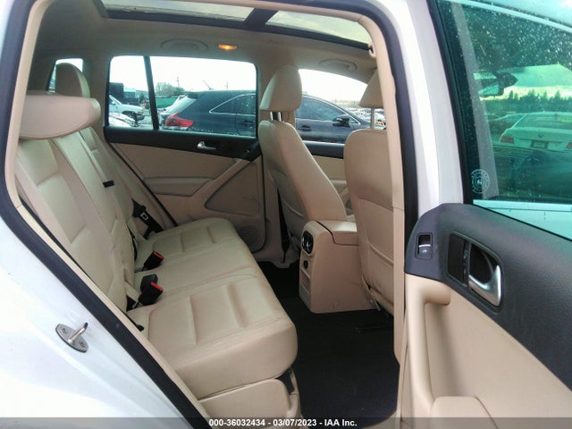 WVGSV7AX5HK011537 Volkswagen Tiguan Wolfsburg Edition