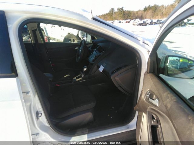 1FADP3K28GL384802 Ford FOCUS SE