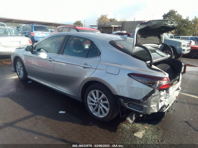 Toyota CAMRY LE 2022 4T1C11AK3NU647925 Image 3