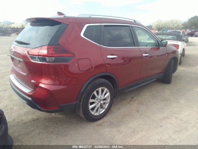 2018 Nissan Rogue, VIN: 5N1AT2MT1JC767640