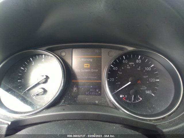 2018 Nissan Rogue, VIN: 5N1AT2MT1JC767640