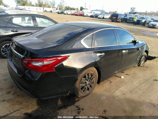 Nissan Altima 2.5 S 2018 1N4AL3AP7JC295239 Image 4