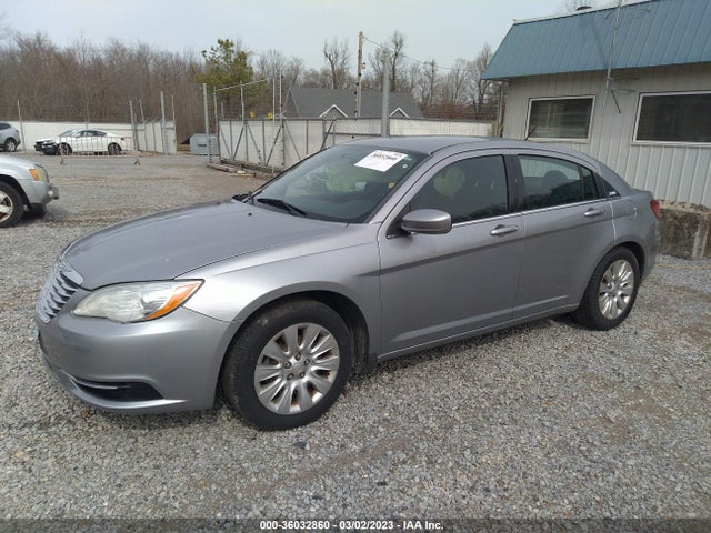 Chrysler 200 LX 2014 1C3CCBAB5EN146344 Image 2