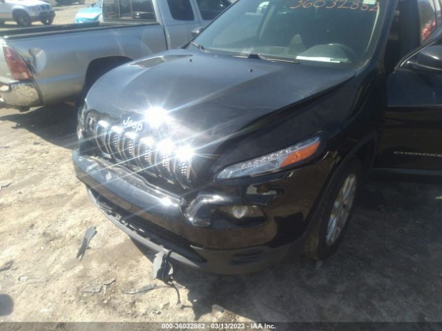 1C4PJLAB7HW623783 Jeep Cherokee Sport