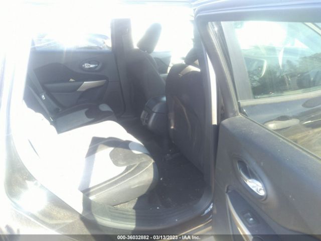 1C4PJLAB7HW623783 Jeep Cherokee Sport