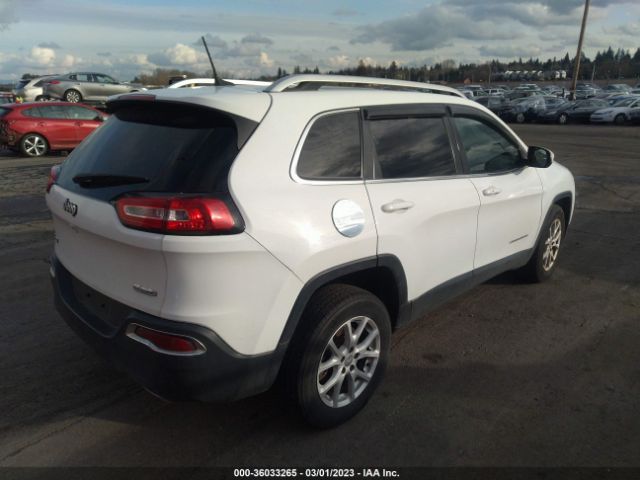 1C4PJMCS8GW155094 Jeep Cherokee Latitude