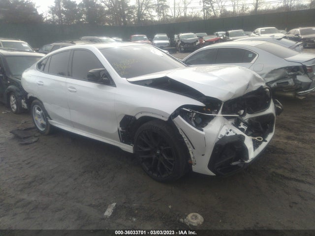 2022 BMW X6, VIN: 5YMCY0C08N9L36409