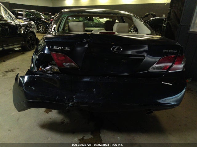 2004 LEXUS ES 330 VIN: JTHBA30GX45028111