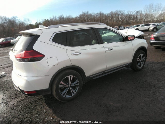 2017 NISSAN ROGUE SL VIN: 5N1AT2MV6HC864585