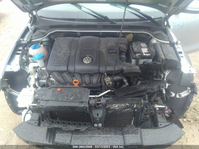 3VWDP7AJXDM372717 Volkswagen Jetta Sedan Se
