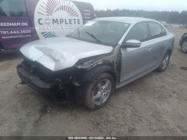 3VWDP7AJXDM372717 Volkswagen Jetta Sedan Se