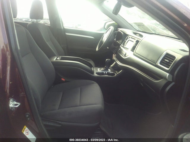 2018 TOYOTA HIGHLANDER LE VIN: 5TDZARFH5JS040613