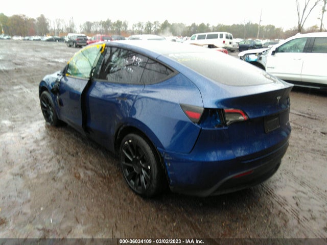 2022 Tesla Model Y, VIN: 7SAYGDEEXNF386741