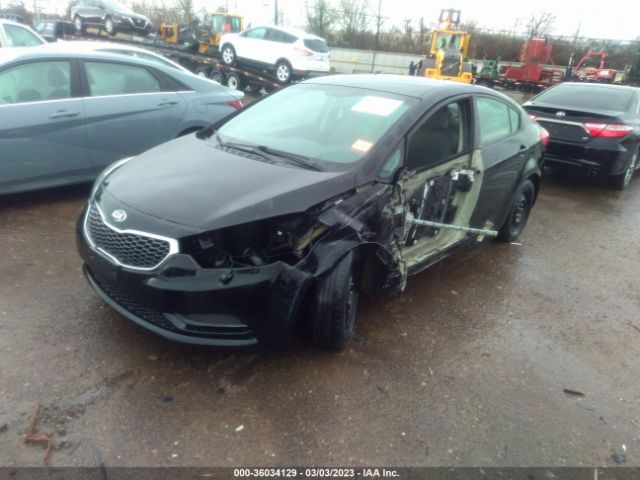 KNAFK4A65F5358671 KIA FORTE LX
