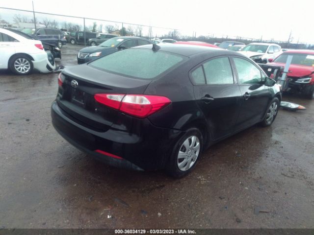 KNAFK4A65F5358671 KIA FORTE LX