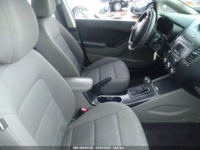 KNAFK4A65F5358671 KIA FORTE LX
