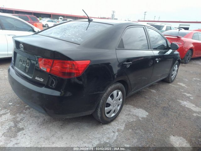 KNAFT4A21B5458285 KIA FORTE LX