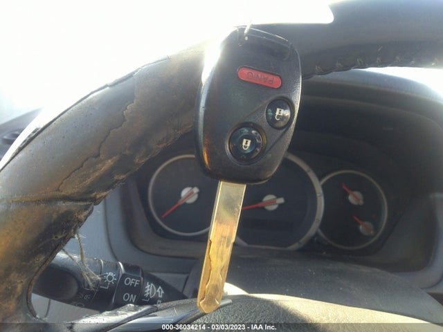 2006 HONDA PILOT EX-L WITH RES VIN: 2HKYF18686H502489