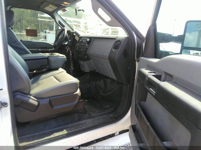 2015 Ford F-550, VIN: 1FD0X5GT6FEA32077