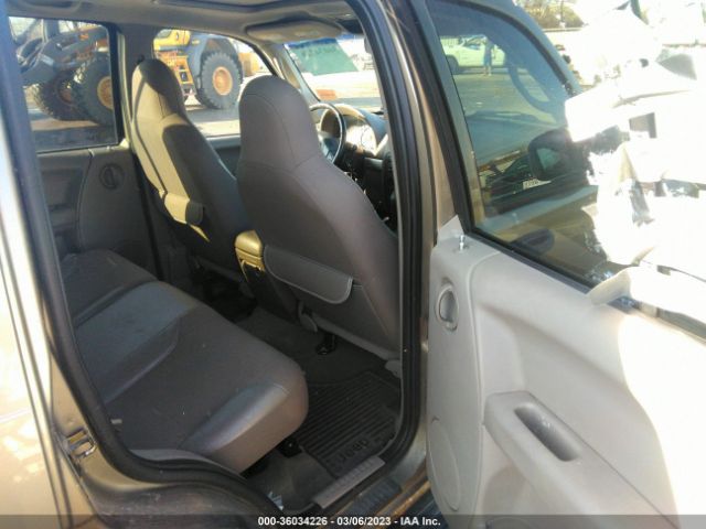 1J4GL38K82W366778 Jeep Liberty Renegade