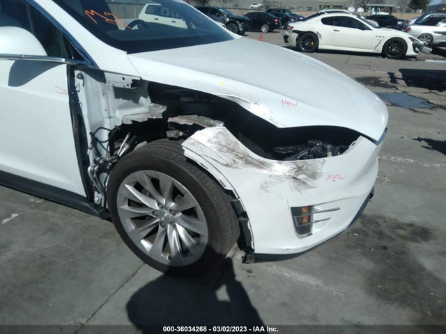 Tesla Model X 70d/90d/75d/60d/p100d 2016 5YJXCBE27GF025548 Image 6