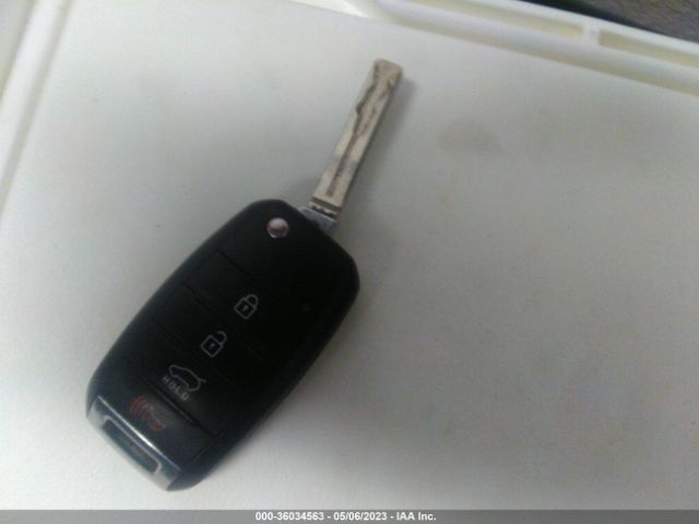 KNDJP3A53E7030622 KIA SOUL +
