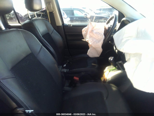 1C4NJDEB8ED884919 Jeep Compass Latitude