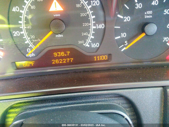WDBJF65H7XA882565 Mercedes-Benz E-Class