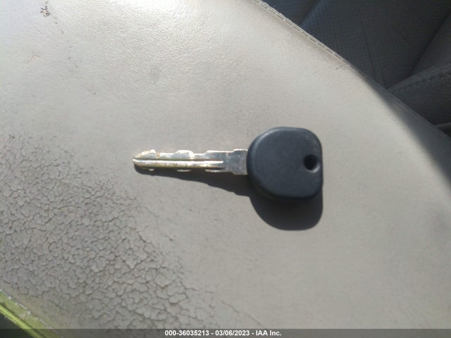 1G6KF5799YU187058 Cadillac DEVILLE DTS