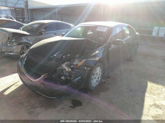 1C3CCBAB0EN122212 Chrysler 200 LX