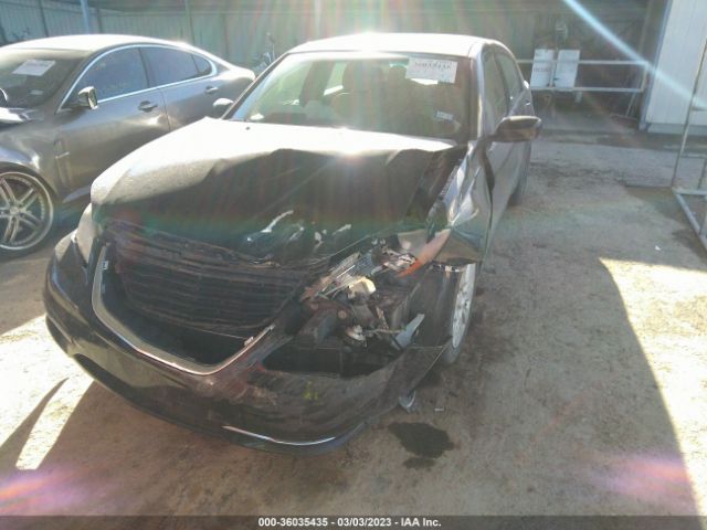 1C3CCBAB0EN122212 Chrysler 200 LX