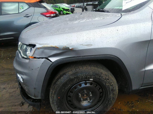 1C4RJFAG9JC508096 Jeep Grand Cherokee Laredo E