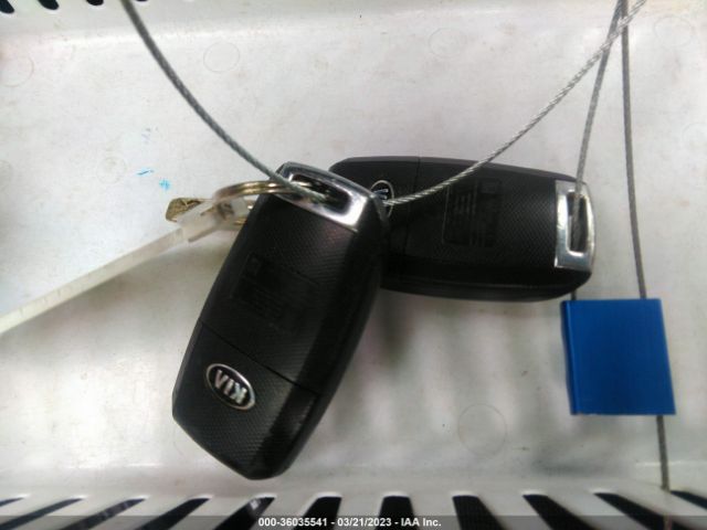 KNDJN2A23H7435213 KIA Soul Base