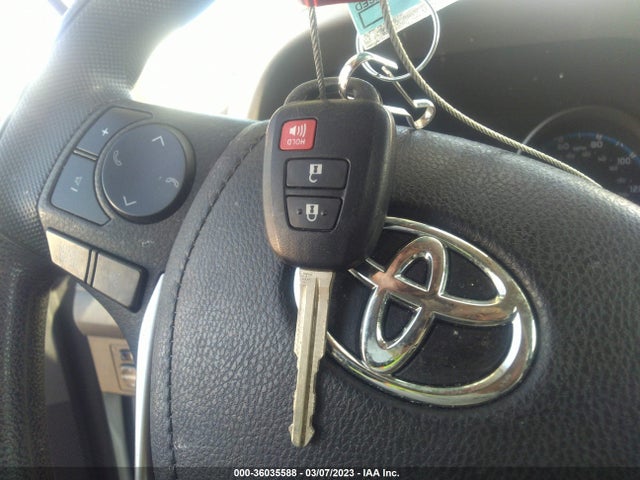 2018 TOYOTA RAV4 LE VIN: 2T3ZFREV0JW480018