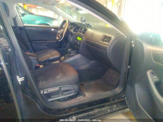 3VW2K7AJ5FM419659 Volkswagen Jetta 2.0l S
