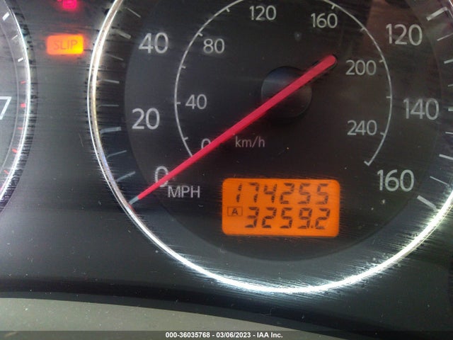 2004 INFINITI FX35 VIN: JNRAS08W04X210585