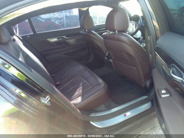 WBA7E2C57JG742565 BMW 7 Series 740i