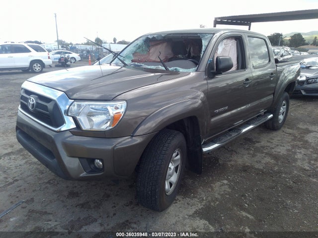 Toyota Tacoma Prerunner 2015 5TFJU4GN2FX077924 Image 2