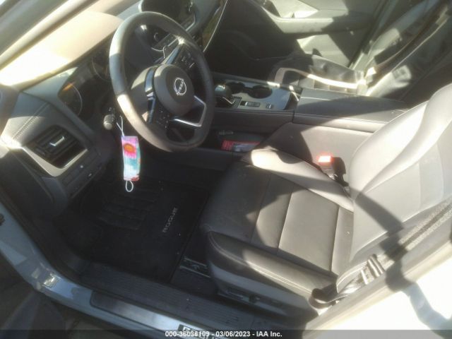 5N1BT3CA4NC731702 Nissan Rogue Sl