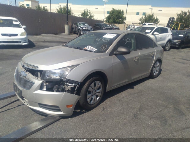 Chevrolet CRUZE LS 2014 1G1PA5SG3E7180343 Image 2