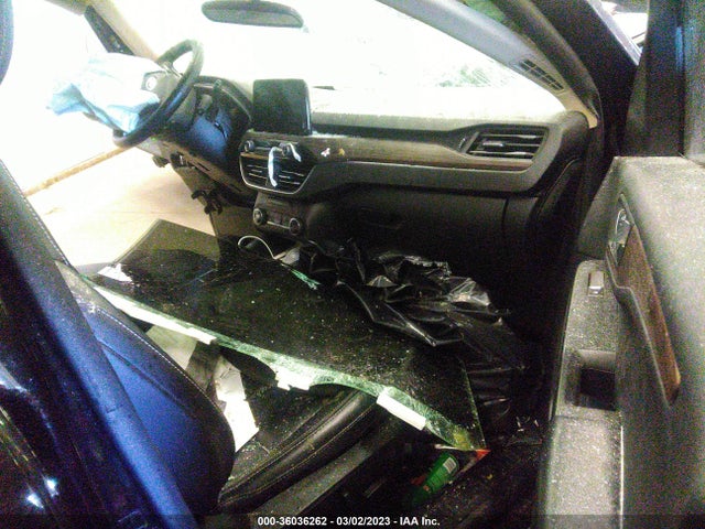 1FMCU9J92LUA58476 Ford Escape Titanium