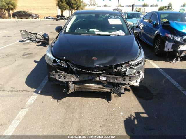 Chevrolet CRUZE LT 2018 1G1BE5SMXJ7242075 Image 8