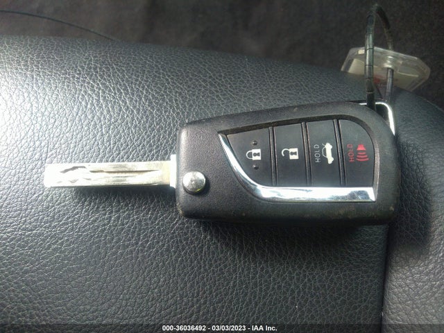 2021 Toyota Camry, VIN: 4T1G11AK8MU538375