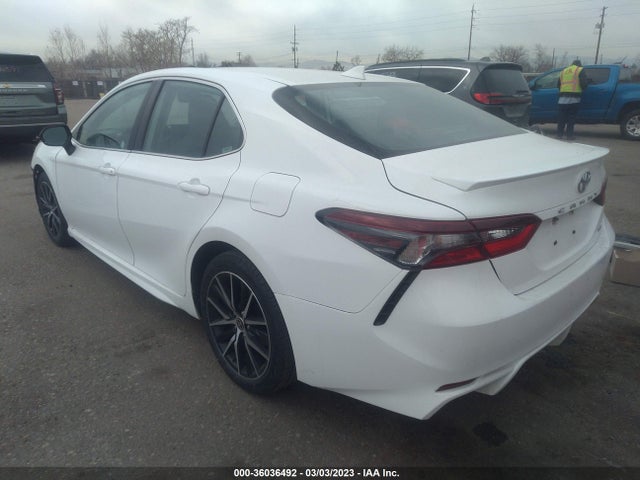2021 Toyota Camry, VIN: 4T1G11AK8MU538375
