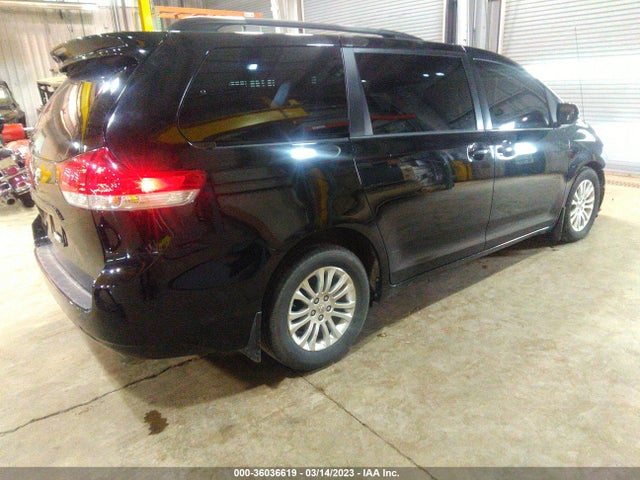 Toyota SIENNA XLE 2014 5TDYK3DCXES440640 Image 4