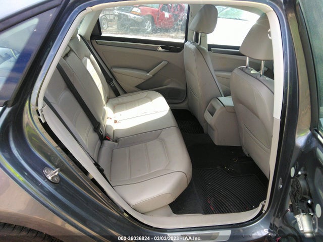1VWAA7A35JC048304 Volkswagen Passat 2.0t S/r-line
