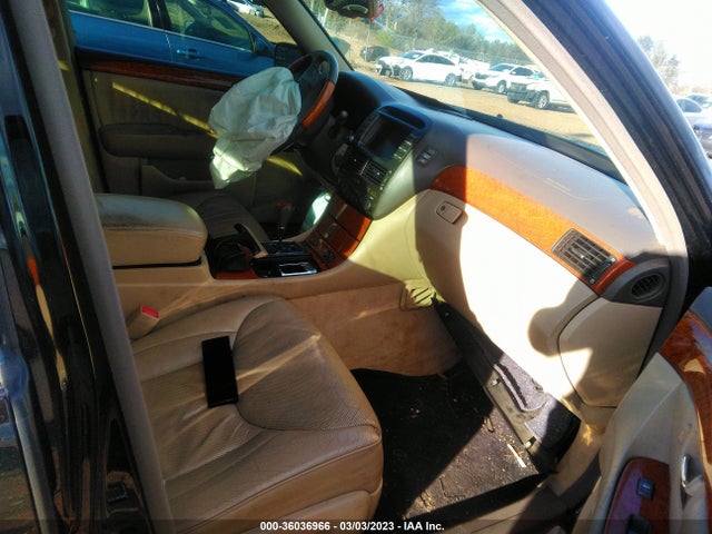 Lexus LS 430 2004 JTHBN36F640145166 Image 5
