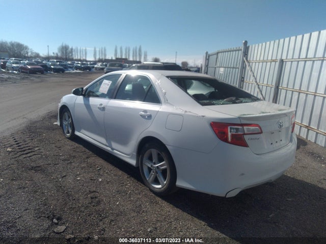 2013 TOYOTA CAMRY SE VIN: 4T1BF1FK2DU694559