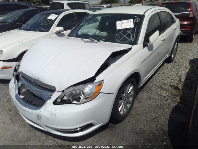 1C3CCBBB2EN137390 Chrysler 200 Touring
